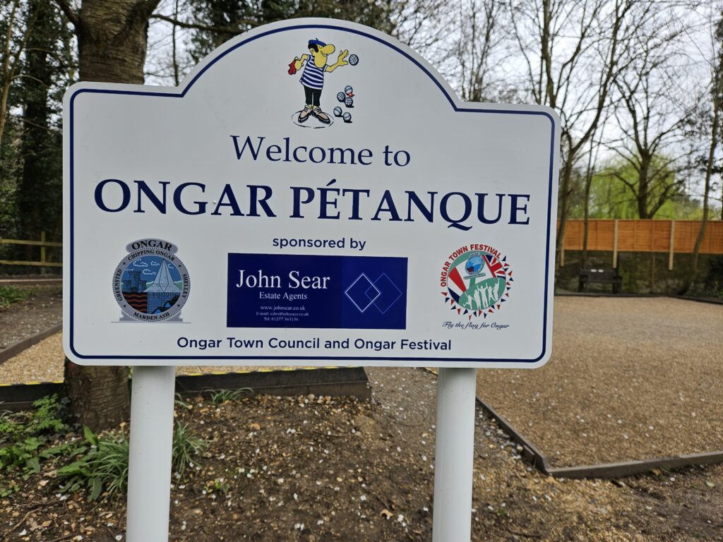 signboard close up ongar piste march 2024 jpg